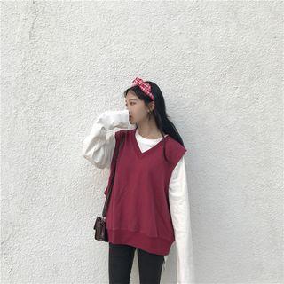 Long-sleeve Slit Back T-shirt / V-neck Vest