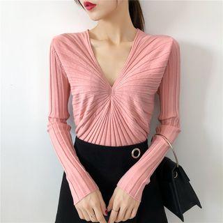 Long-sleeve V-neck Crinkled Knit Top