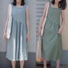 Sleeveless Pleated A-line Midi Dress