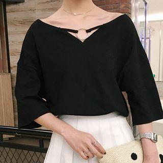 Hoop V-neck 3/4 Sleeve T-shirt