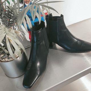Cutout Block-heel Chelsea Boots