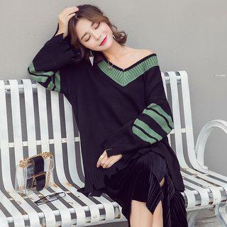 Contrast-trim Oversized Sweater