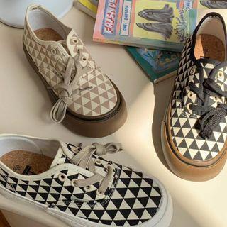 Triangle Print Platform Sneakers