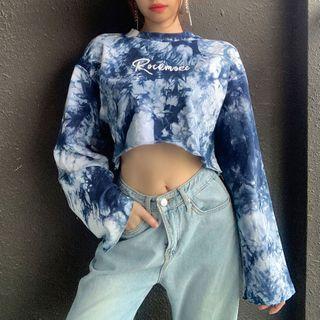 Long-sleeve Lettering Tie-dye Crop Top