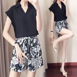 Set: V-neck Sleeveless Chiffon Blouse + Floral Print Shorts