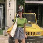 Plain Short-sleeve T-shirt/plaid High-waist Skirt