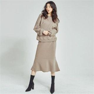 Set: Round-neck Knit Top + Mermaid Skirt