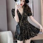 Short-sleeve V-neck Star Print Mini A-line Dress