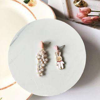 Rabbit Faux Pearl Asymmetrical Fringed Earring