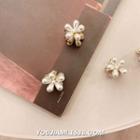 Faux Pearl Flower Hair Clamp 1 Pc - Flower - One Size