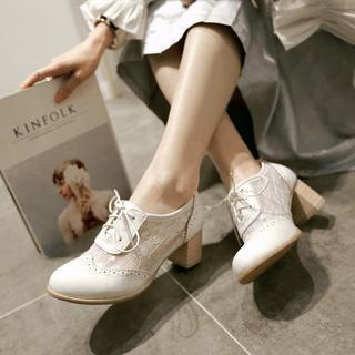 Lace-panel Perforated Chunky-heel Pumps