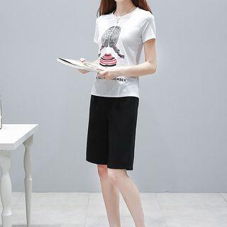 Set: Short-sleeve Printed T-shirt + Cropped Pants