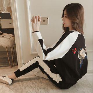 Set: Contrast-trim Bird Embroidered Sweatshirt + Sweatpants