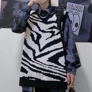 Zebra-print Sleeveless V-neck Knit Top