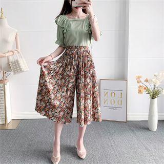 High-waist Loose Fit Floral Pleated Shorts