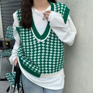 Long-sleeve Plain T-shirt / Checker Sweater Vest