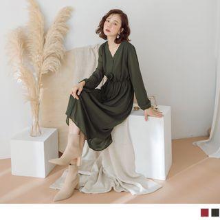 V-neck Buttoned Chiffon Dress