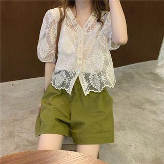 Short-sleeve V-neck Lace Blouse / Wide Leg Shorts