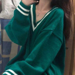 V-neck Knit Sweater Green - One Size