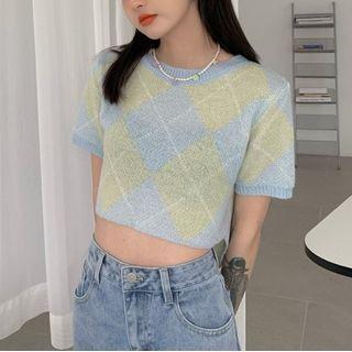 Argyle Knit Vest / Short-sleeve Top