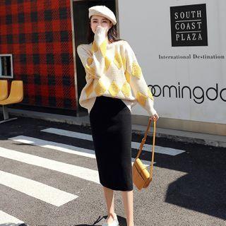 Argyle Print Sweater / Midi Knit Skirt