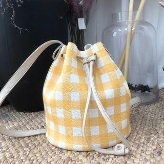 Checked Bucket Bag With Strap