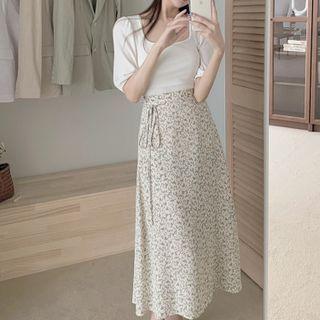 Short-sleeve Square-neck Knit Top / Floral Print Midi Skirt / Set