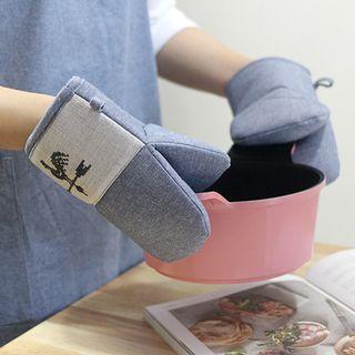 Embroidered Oven Mitten Set