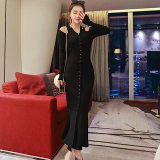 Cold Shoulder Buttoned Midi Knit Dress