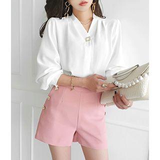 V-neck Brooch Crepe Blouse