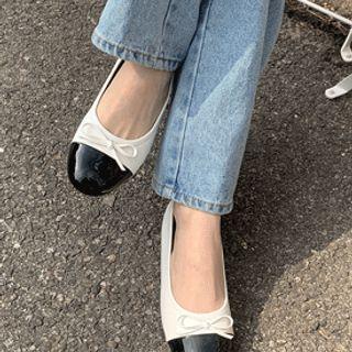 Beribboned Cap-toe Flats