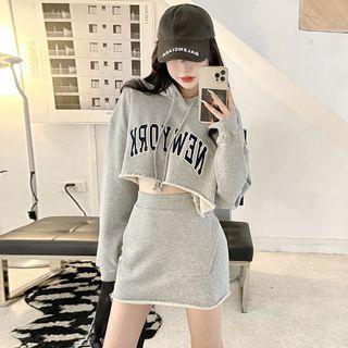 Lettering Cropped Hoodie / Mini A-line Skirt