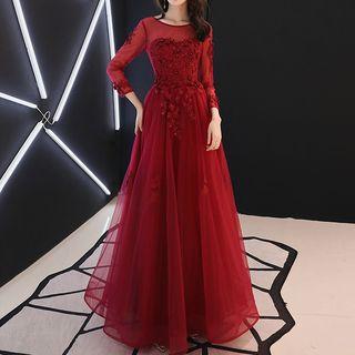 3/4-sleeve Flower Applique Open Back A-line Evening Gown