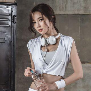 Quick Dry Short-sleeve V-neck Cropped T-shirt