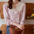 Lace-collar Double-breasted Blouse