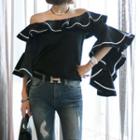 Flare-sleeve Off-shoulder Top / Washed Distressed Skinny Jeans