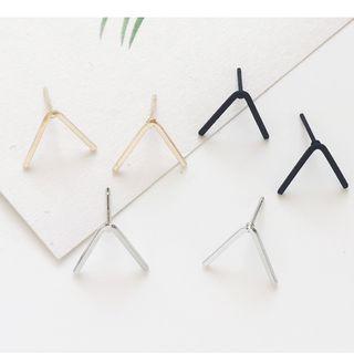 V Shape Stud Earring