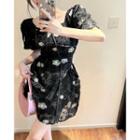Short-sleeve Square-neck Flower Print Dress