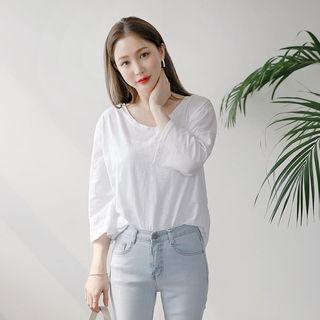 3/4-sleeve V-neck Tie-back T-shirt
