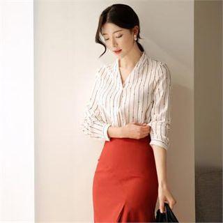 Tall Size Collarless Pattern Blouse