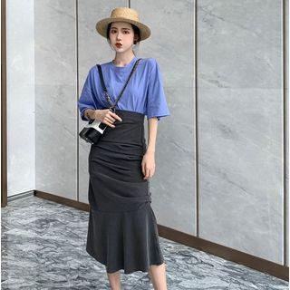 Short-sleeve T-shirt / Mermaid Midi Skirt