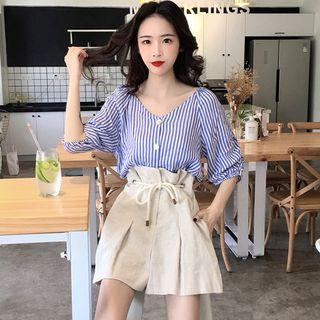 V-neck Elbow-sleeve Blouse / Wide Leg Shorts