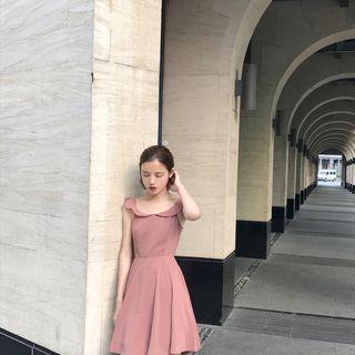 Plain Frill Trim Sleeveless A-line Dress