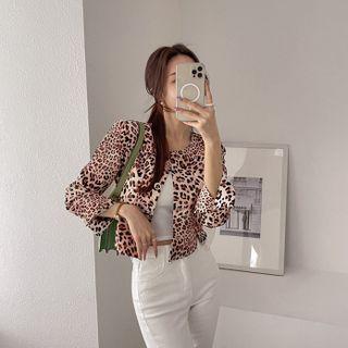 Dual-pocket Leopard Jacket