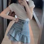 Plain T-shirt / Denim Lettuce Edge Skirt