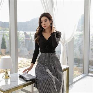 Deep V-neck Knot-front Top