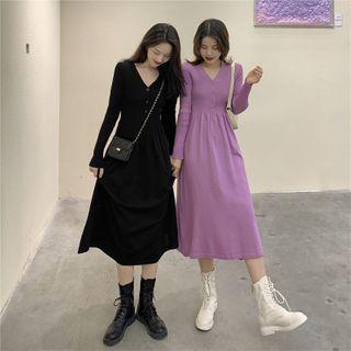 Half-button V-neck Knit Dress / Knit Midi Dress