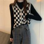 Checkerboard Sweater Vest / Mock-neck Plain Knit Top