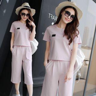 Set: Short Sleeve T-shirt + Cropped Straight Cut Pants
