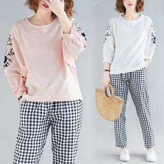 Plain Embroidered Round-neck Petal-sleeve T Shirt